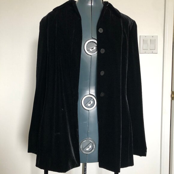 Black Velvet Belted Jacket, Jones New York, Size 6 - Picture 4 of 14